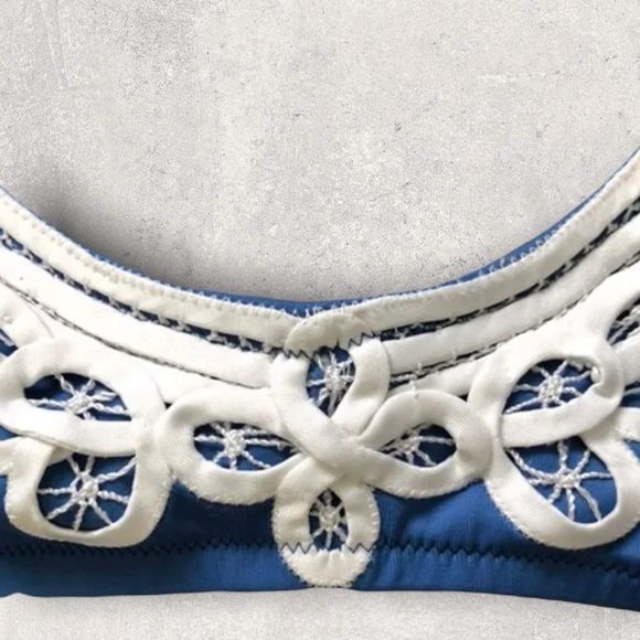 Victoria's Secret romantic lace applique bikini Medium - Picture 4 of 5